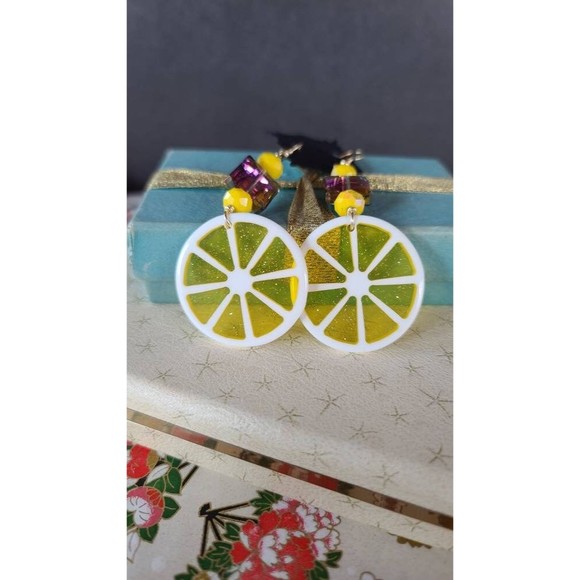 Lemon Slice Dangling Earrings - Picture 5 of 10
